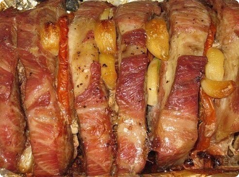 свиная шейка, фаршированная свиная шейка, свинина,